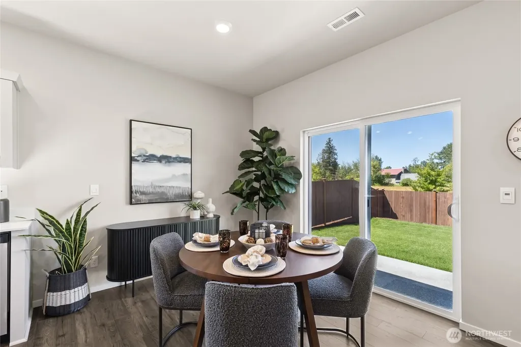 556 Wall Street Buckley WA 98321