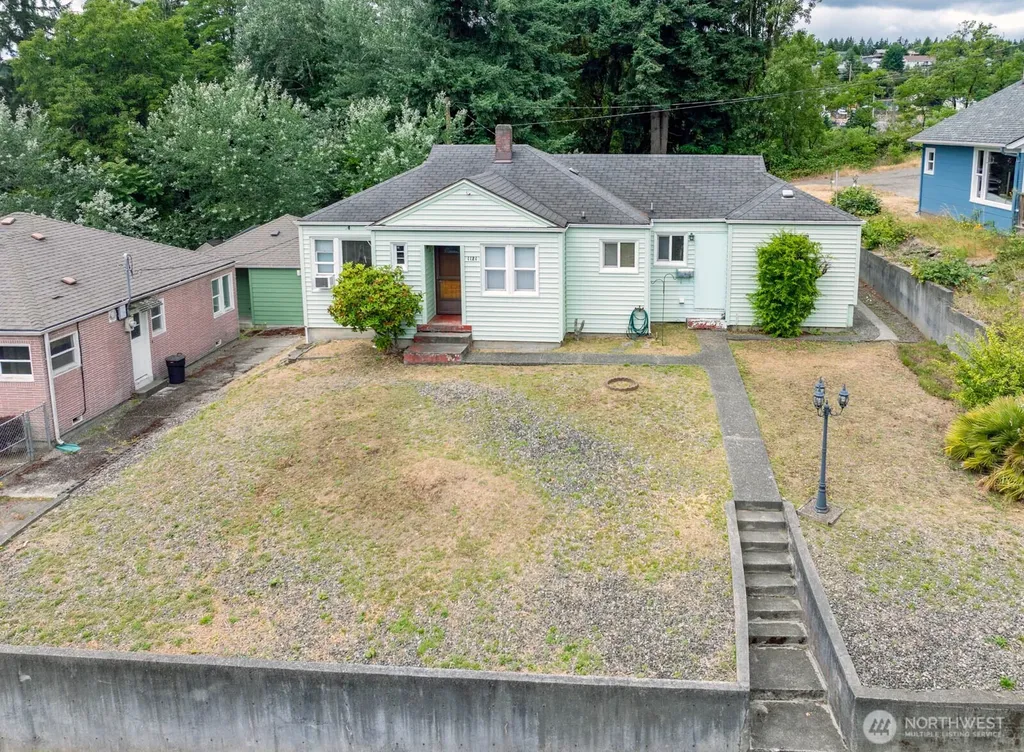 1121 Dill Way W Bremerton WA 98312