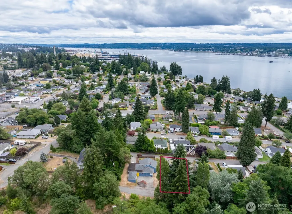 1121 Dill Way W Bremerton WA 98312