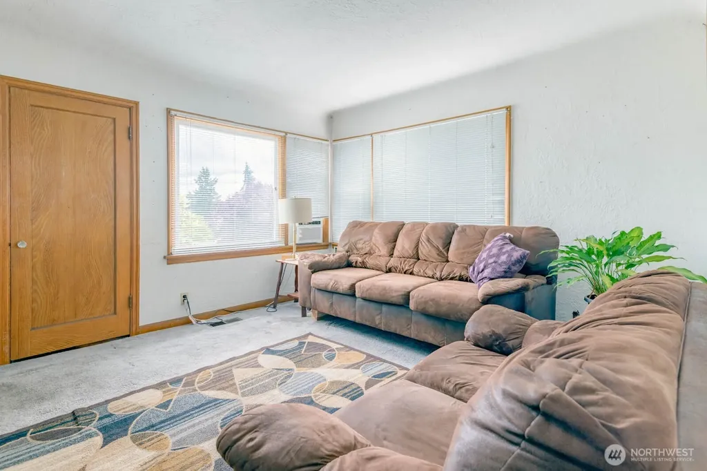 1121 Dill Way W Bremerton WA 98312