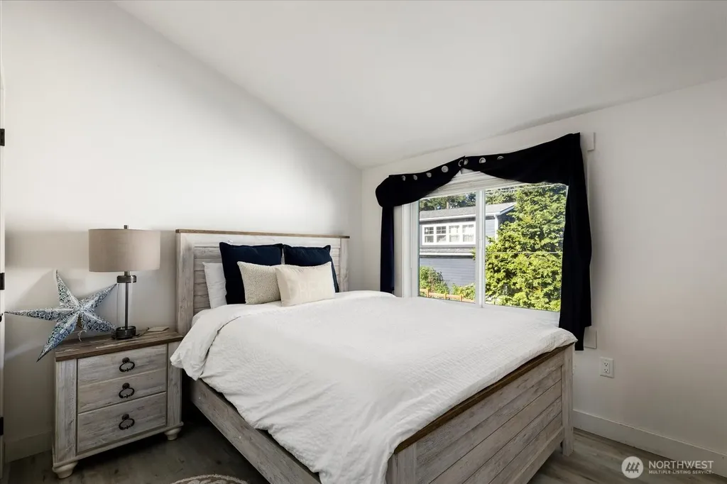 159 S Harrington Lagoon Road Coupeville WA 98239