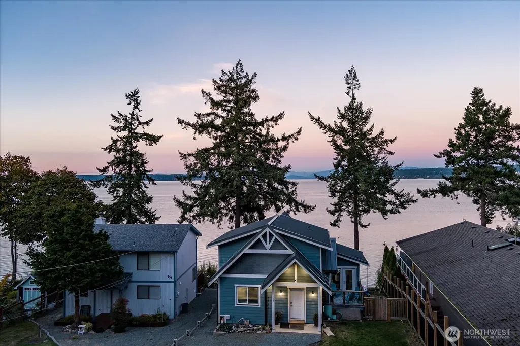 159 S Harrington Lagoon Road Coupeville WA 98239