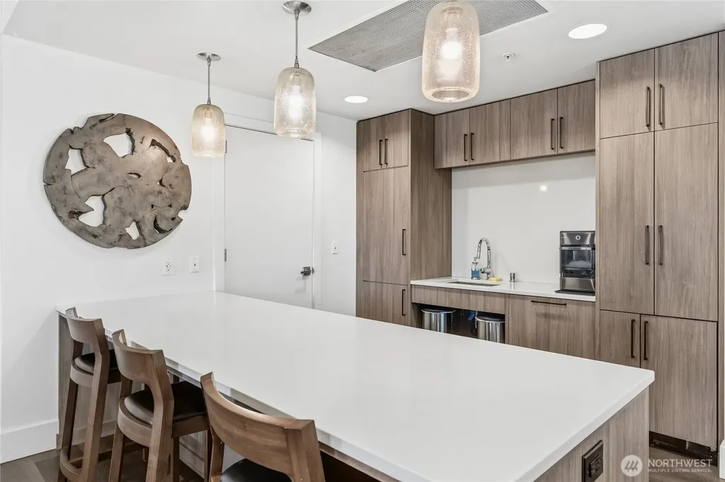 910 Lenora Street Seattle WA 98121