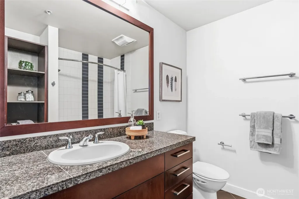 910 Lenora Street Seattle WA 98121
