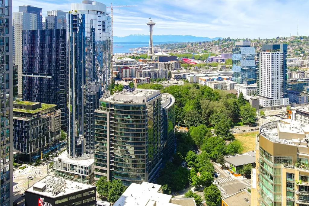 910 Lenora Street Seattle WA 98121