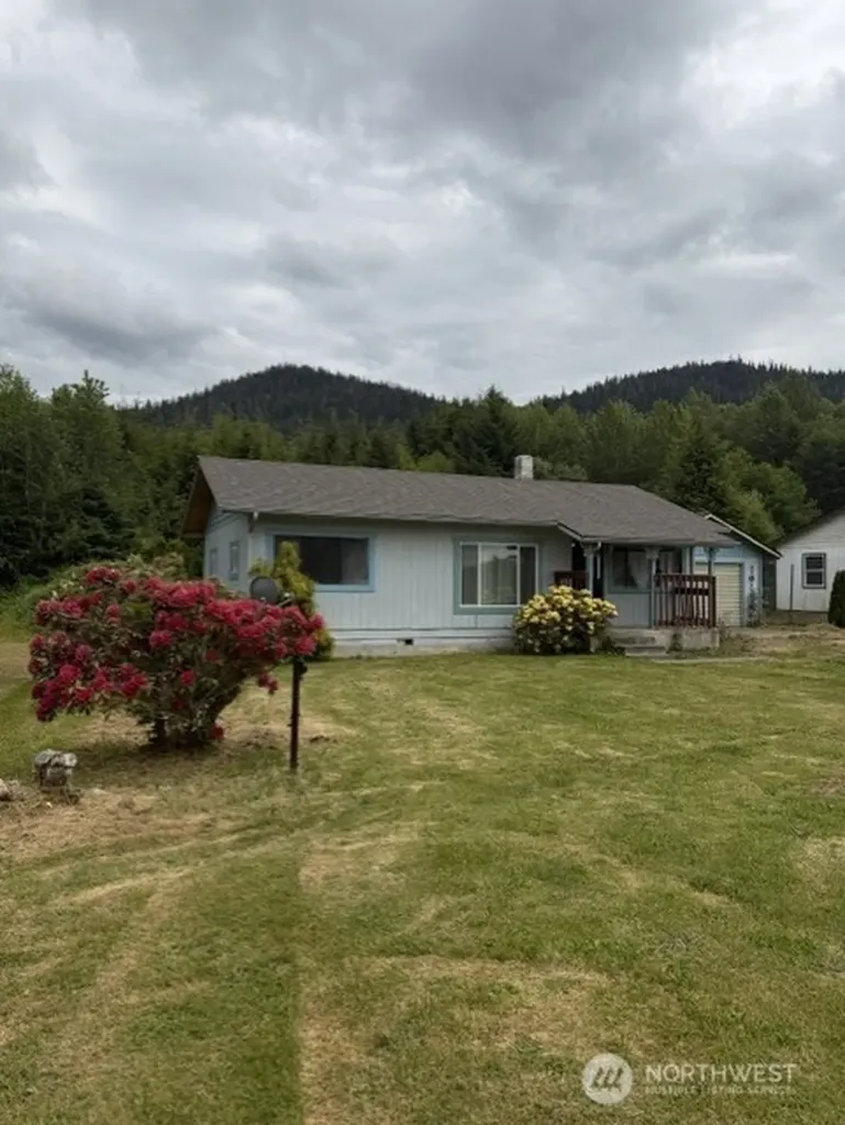 3 Neilton Lane Amanda Park WA 98566