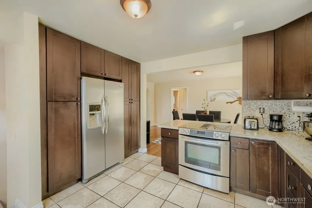 5632 42nd Avenue SW Seattle WA 98136