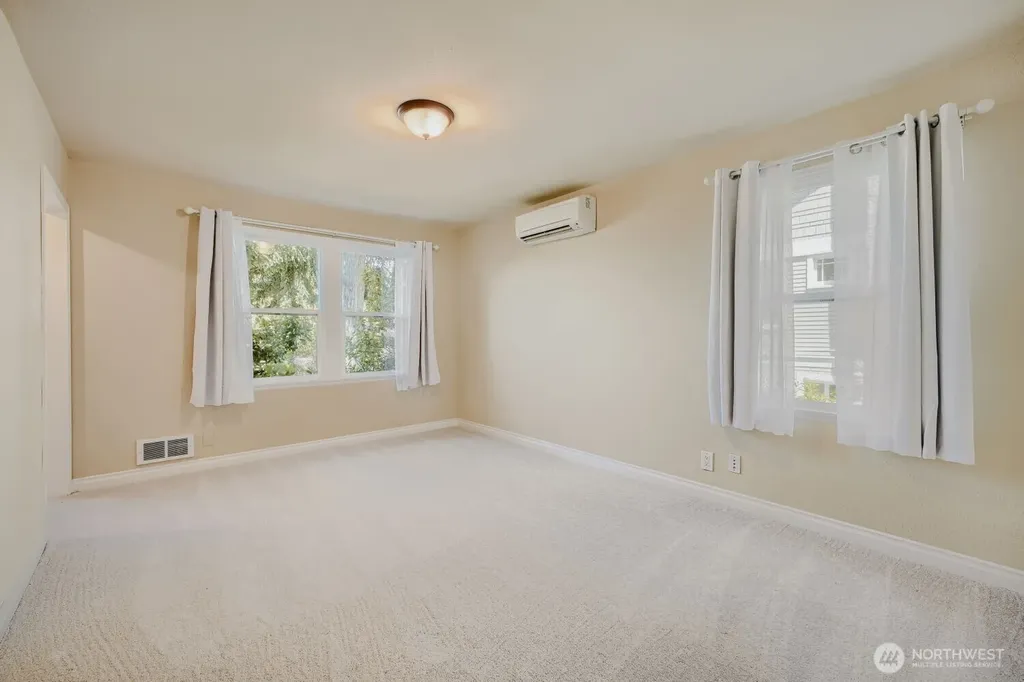 5632 42nd Avenue SW Seattle WA 98136