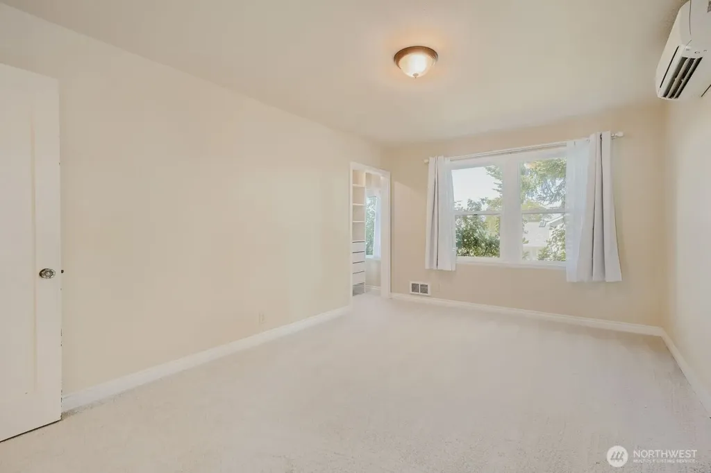 5632 42nd Avenue SW Seattle WA 98136