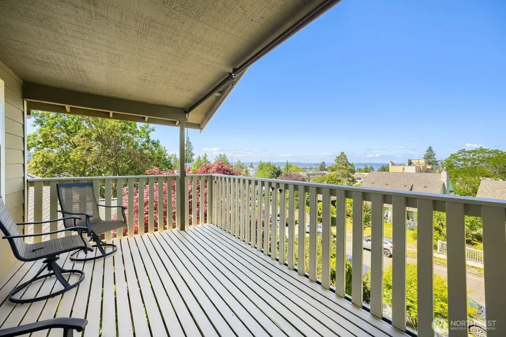 5632 42nd Avenue SW Seattle WA 98136