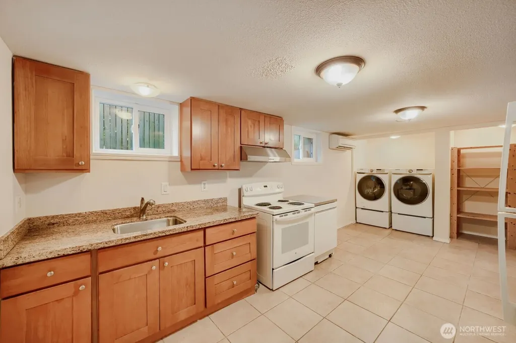 5632 42nd Avenue SW Seattle WA 98136