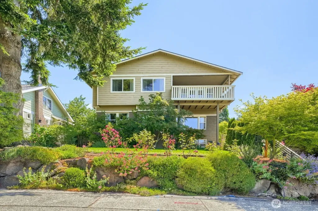 5632 42nd Avenue SW Seattle WA 98136