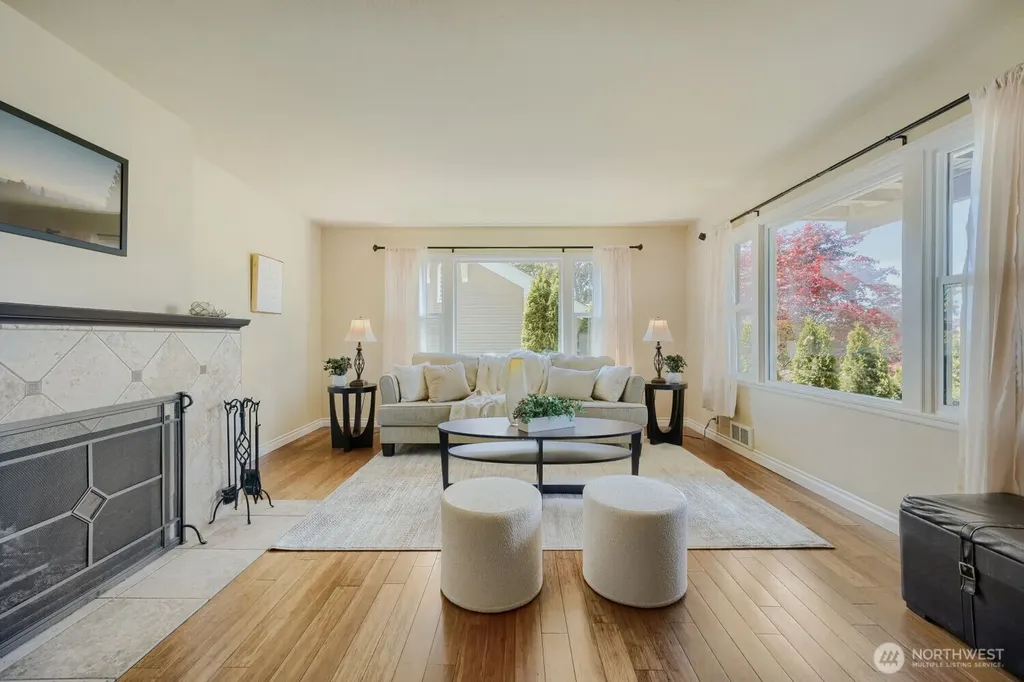 5632 42nd Avenue SW Seattle WA 98136