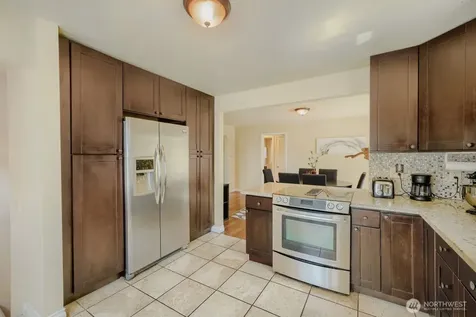 5632 42nd Avenue SW Seattle WA 98136