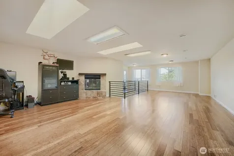 5632 42nd Avenue SW Seattle WA 98136