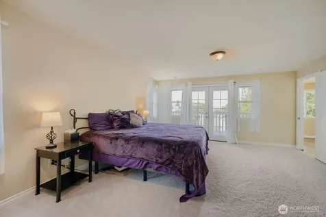 5632 42nd Avenue SW Seattle WA 98136
