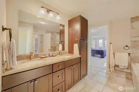 5632 42nd Avenue SW Seattle WA 98136