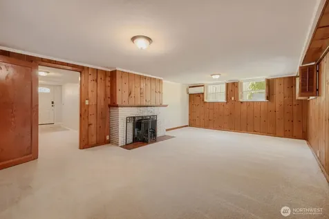 5632 42nd Avenue SW Seattle WA 98136