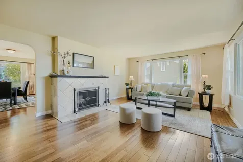 5632 42nd Avenue SW Seattle WA 98136