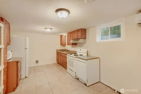 5632 42nd Avenue SW Seattle WA 98136