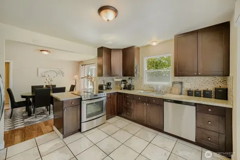 5632 42nd Avenue SW Seattle WA 98136