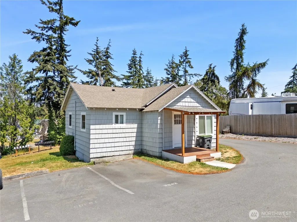 2938 E Walnut Street Port Angeles WA 98362