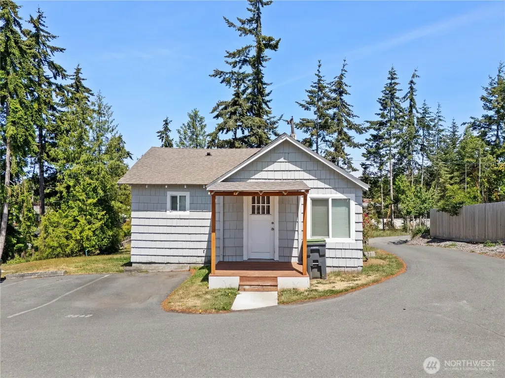 2938 E Walnut Street Port Angeles WA 98362