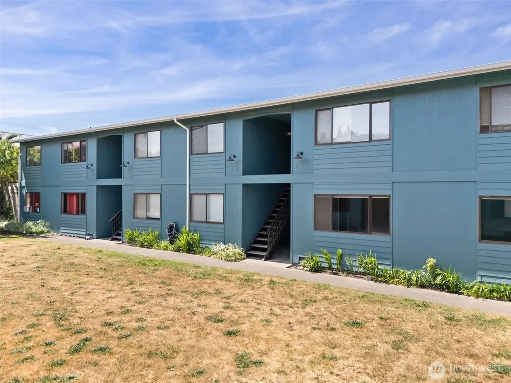 2938 E Walnut Street Port Angeles WA 98362