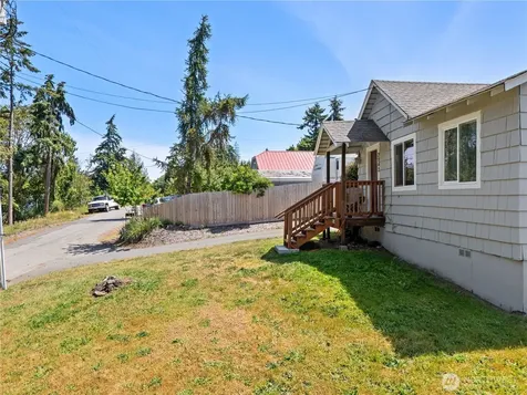 2938 E Walnut Street Port Angeles WA 98362