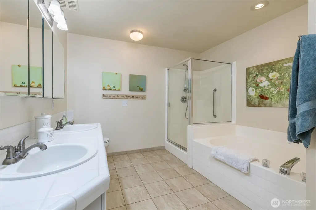 6112 Nathan Way SE Auburn WA 98092