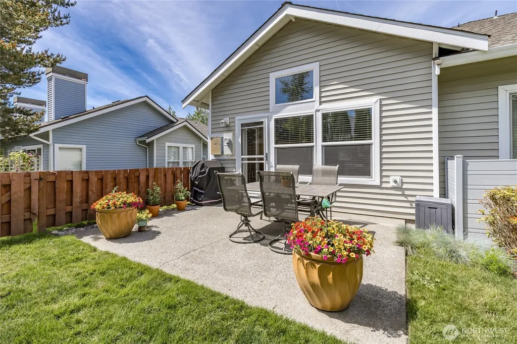6112 Nathan Way SE Auburn WA 98092