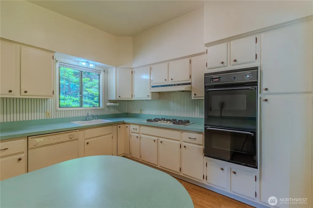 410 Sierra Vista Place Bellingham WA 98226