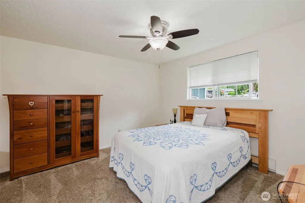 2864 SE Flaiz Court Port Orchard WA 98366
