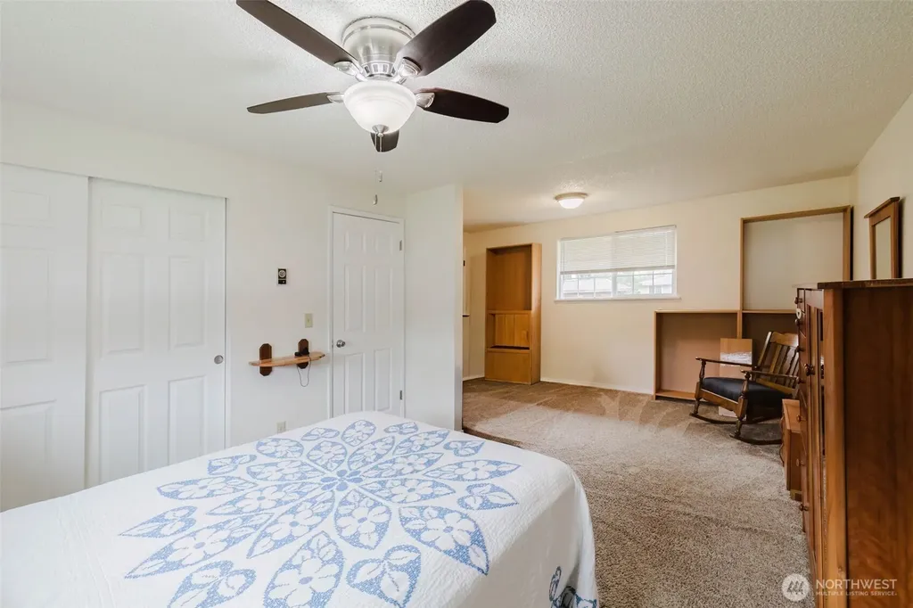 2864 SE Flaiz Court Port Orchard WA 98366