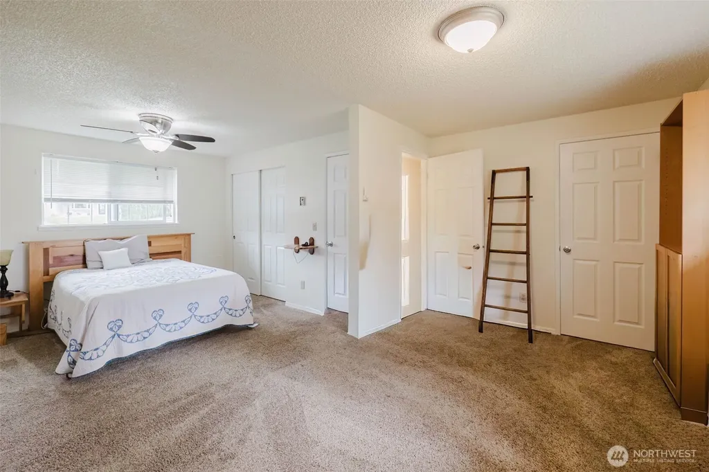 2864 SE Flaiz Court Port Orchard WA 98366
