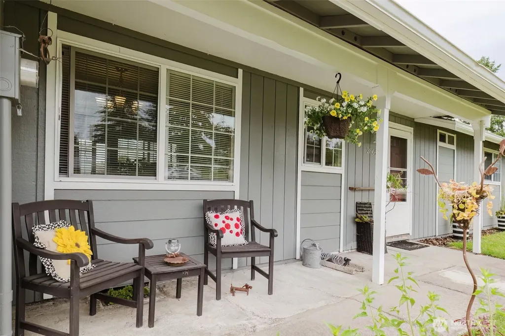 2864 SE Flaiz Court Port Orchard WA 98366