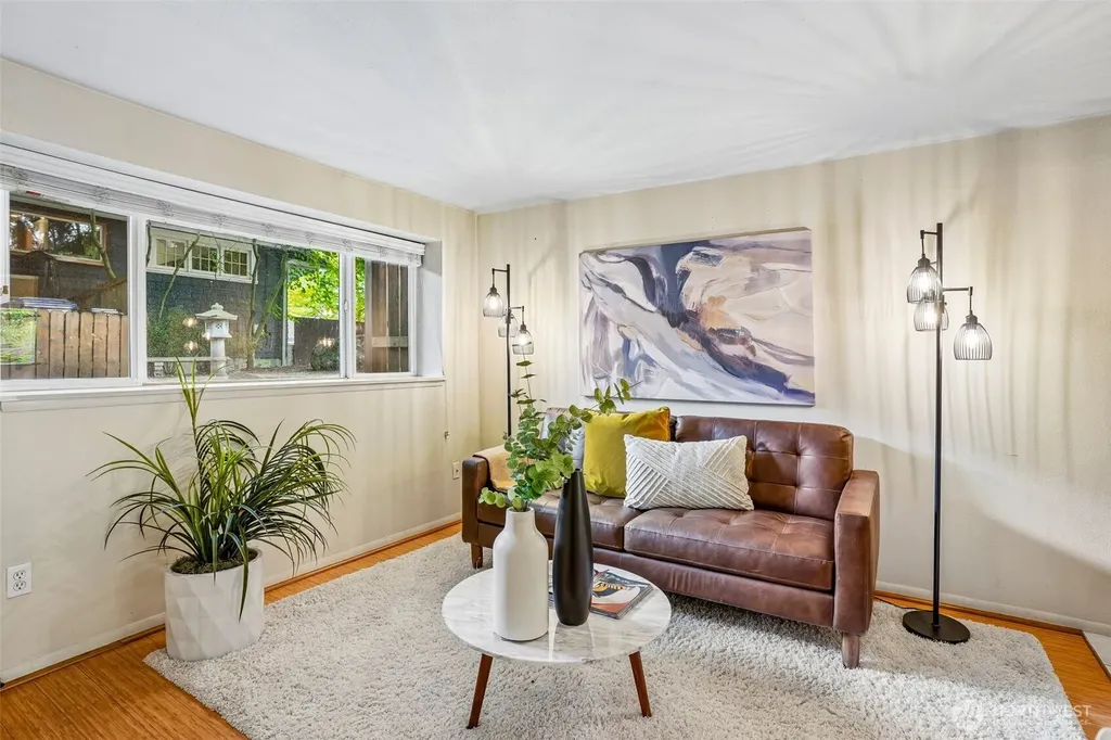 3624 Whitman Avenue N Seattle WA 98103