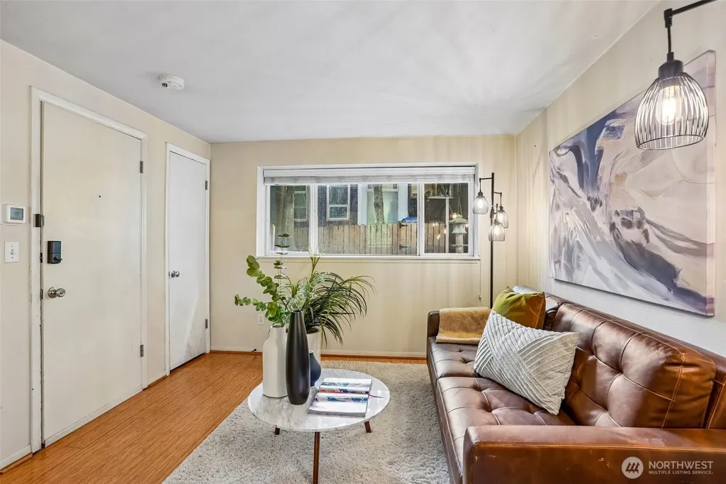 3624 Whitman Avenue N Seattle WA 98103
