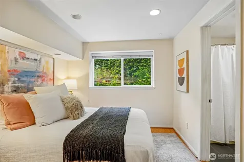 3624 Whitman Avenue N Seattle WA 98103