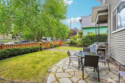 3624 Whitman Avenue N Seattle WA 98103