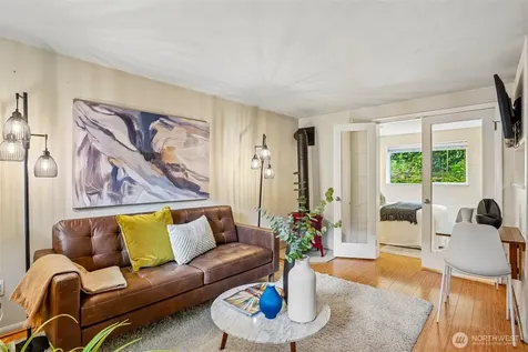 3624 Whitman Avenue N Seattle WA 98103