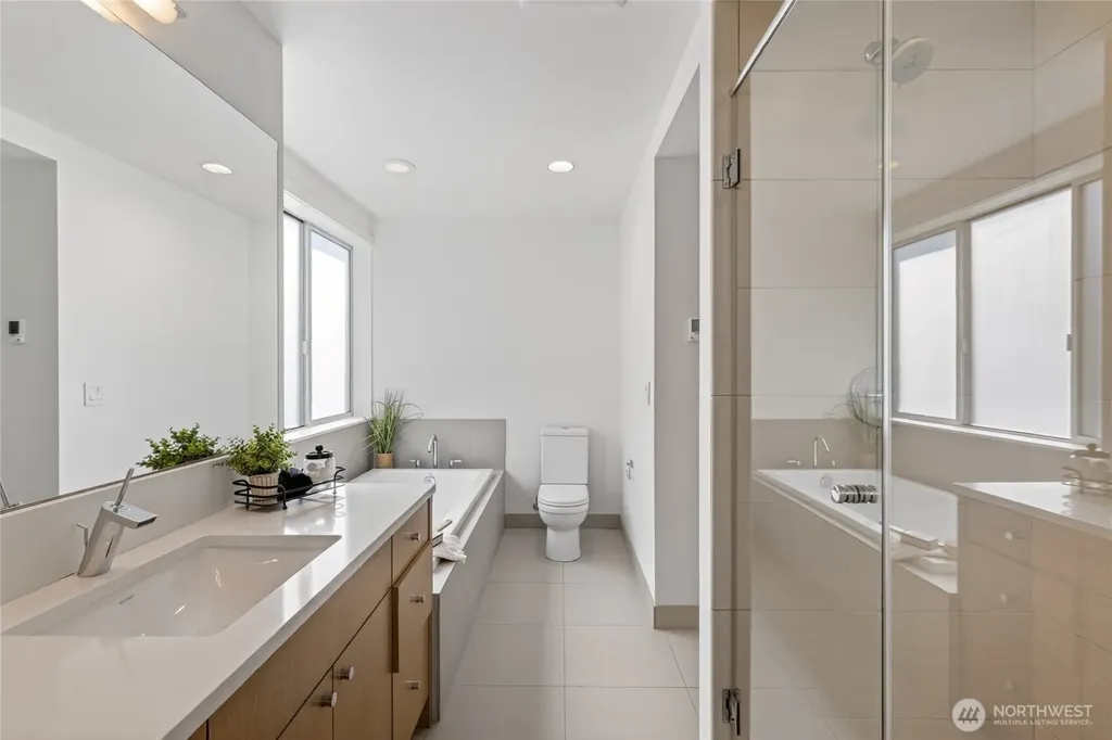 311 14th Avenue E Seattle WA 98112