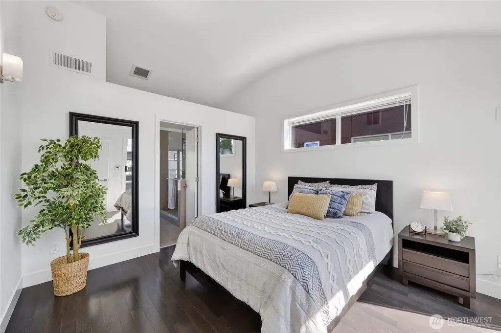 311 14th Avenue E Seattle WA 98112