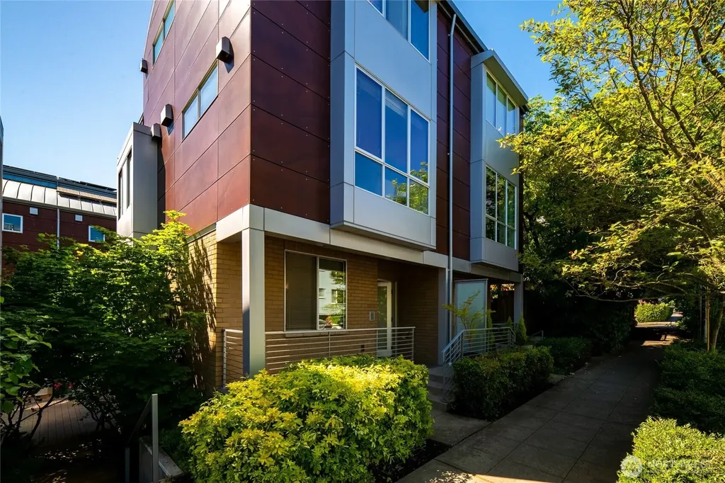 311 14th Avenue E Seattle WA 98112