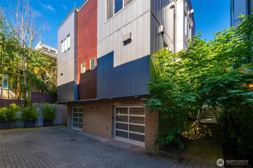 311 14th Avenue E Seattle WA 98112