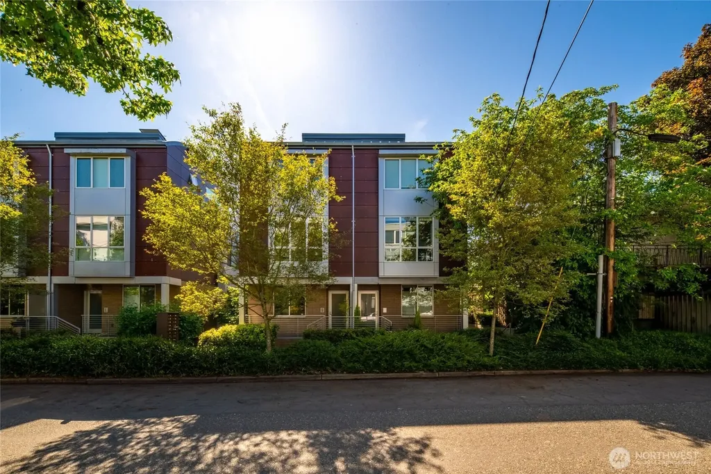 311 14th Avenue E Seattle WA 98112