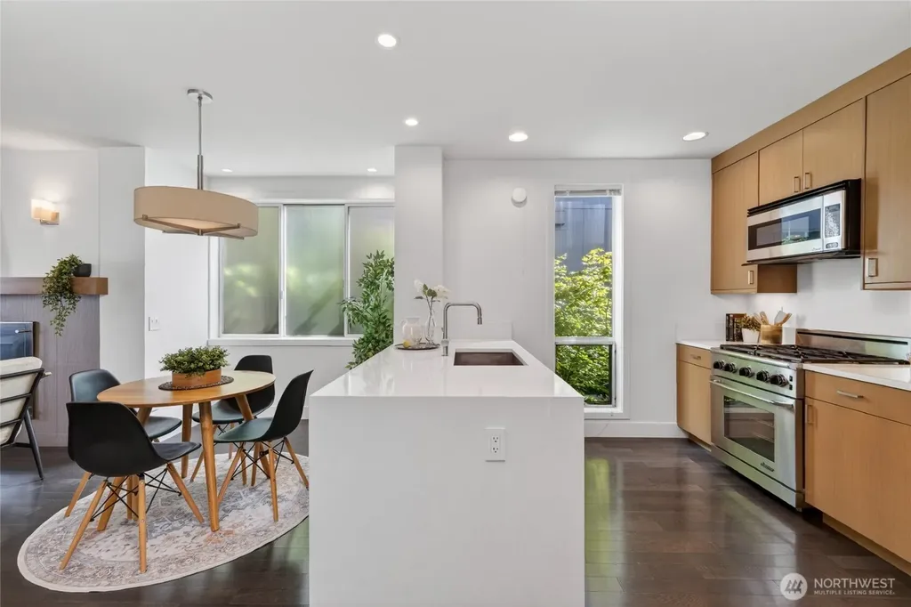 311 14th Avenue E Seattle WA 98112