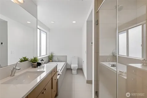 311 14th Avenue E Seattle WA 98112
