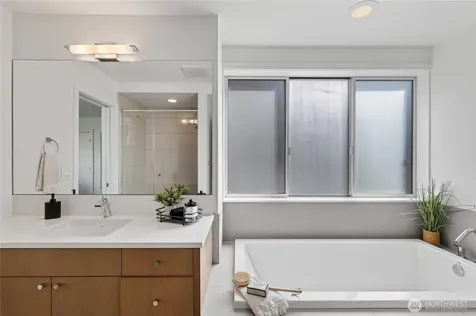 311 14th Avenue E Seattle WA 98112