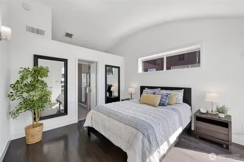 311 14th Avenue E Seattle WA 98112